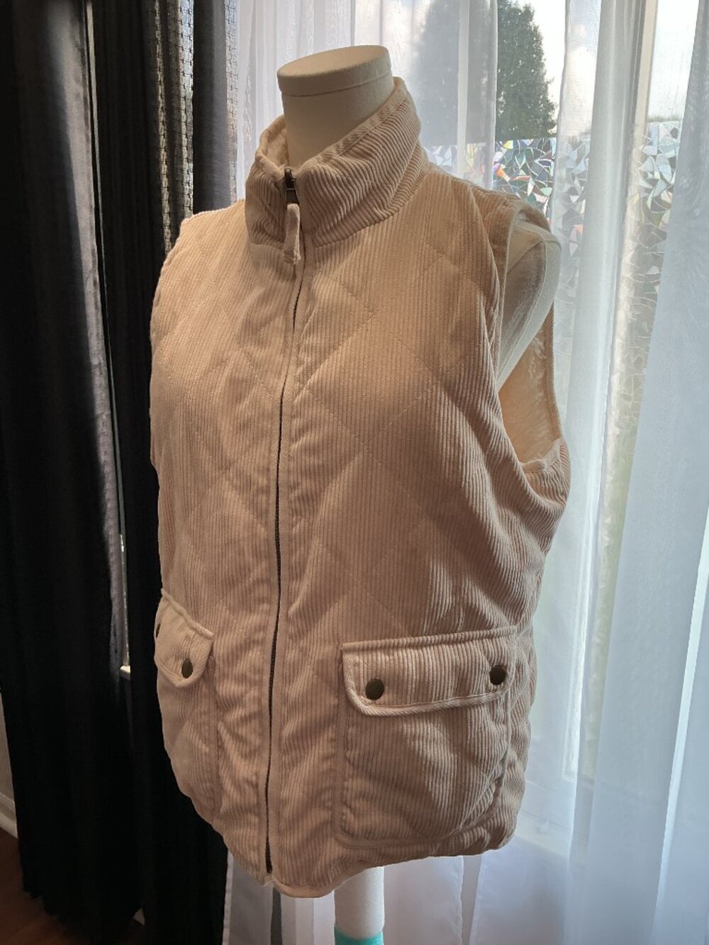 Thread & Supply Wubby Reversible Sherpa Quilted Vest Cream Beige Medium Full Zip - Picture 6 of 15